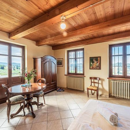 אלבה Villa Bricco Paglieri, Entire Villa מראה חיצוני תמונה