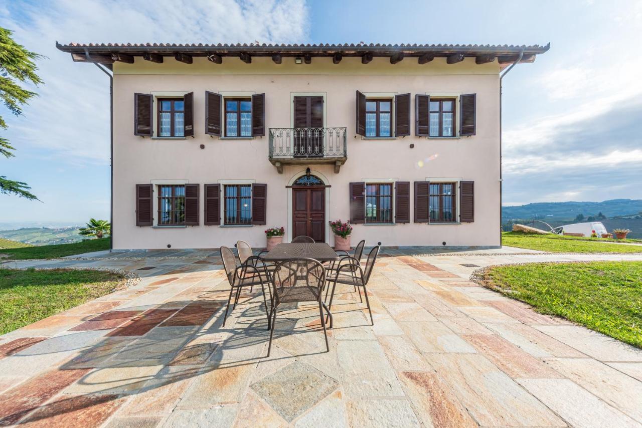 אלבה Villa Bricco Paglieri, Entire Villa מראה חיצוני תמונה