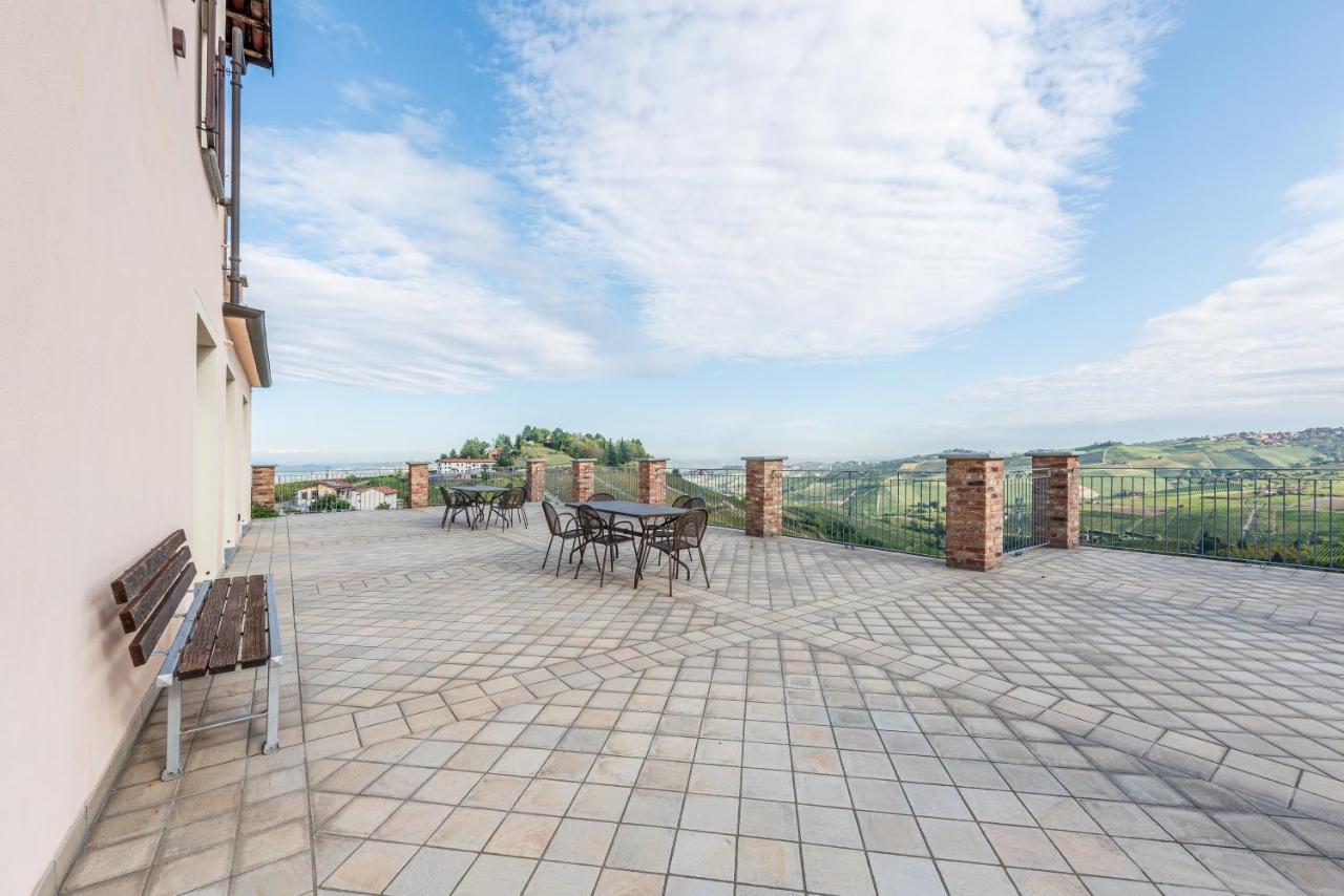 אלבה Villa Bricco Paglieri, Entire Villa מראה חיצוני תמונה