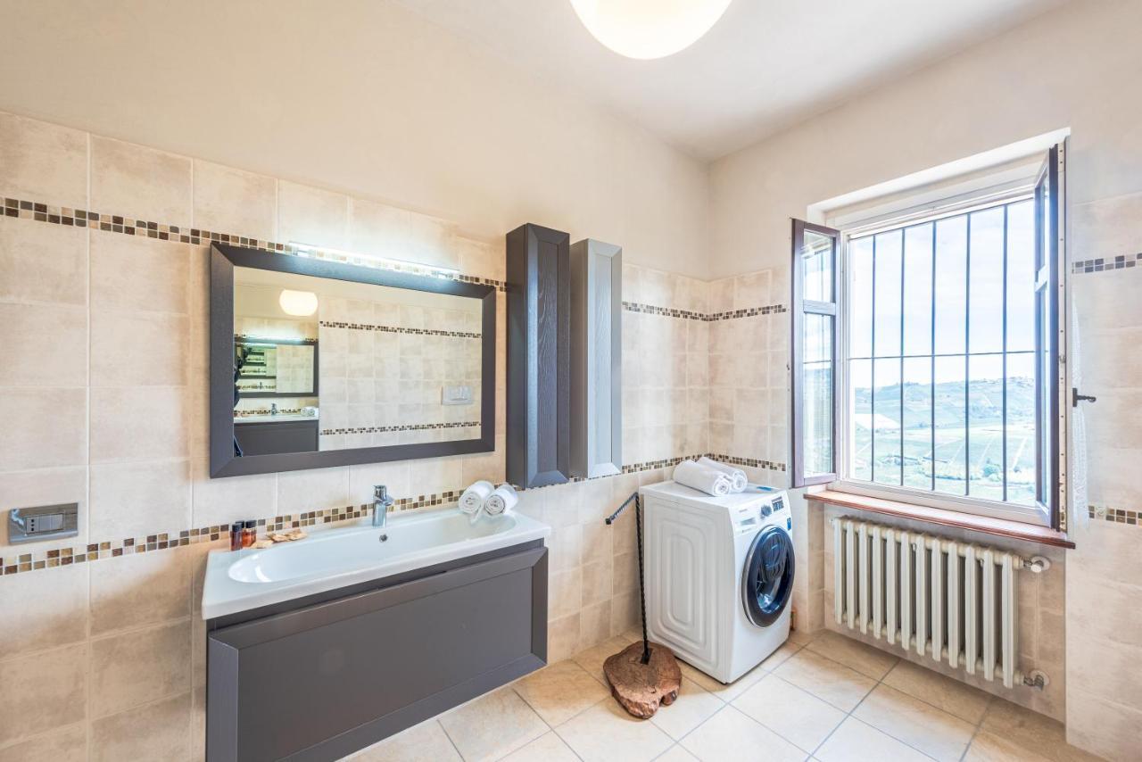 אלבה Villa Bricco Paglieri, Entire Villa מראה חיצוני תמונה