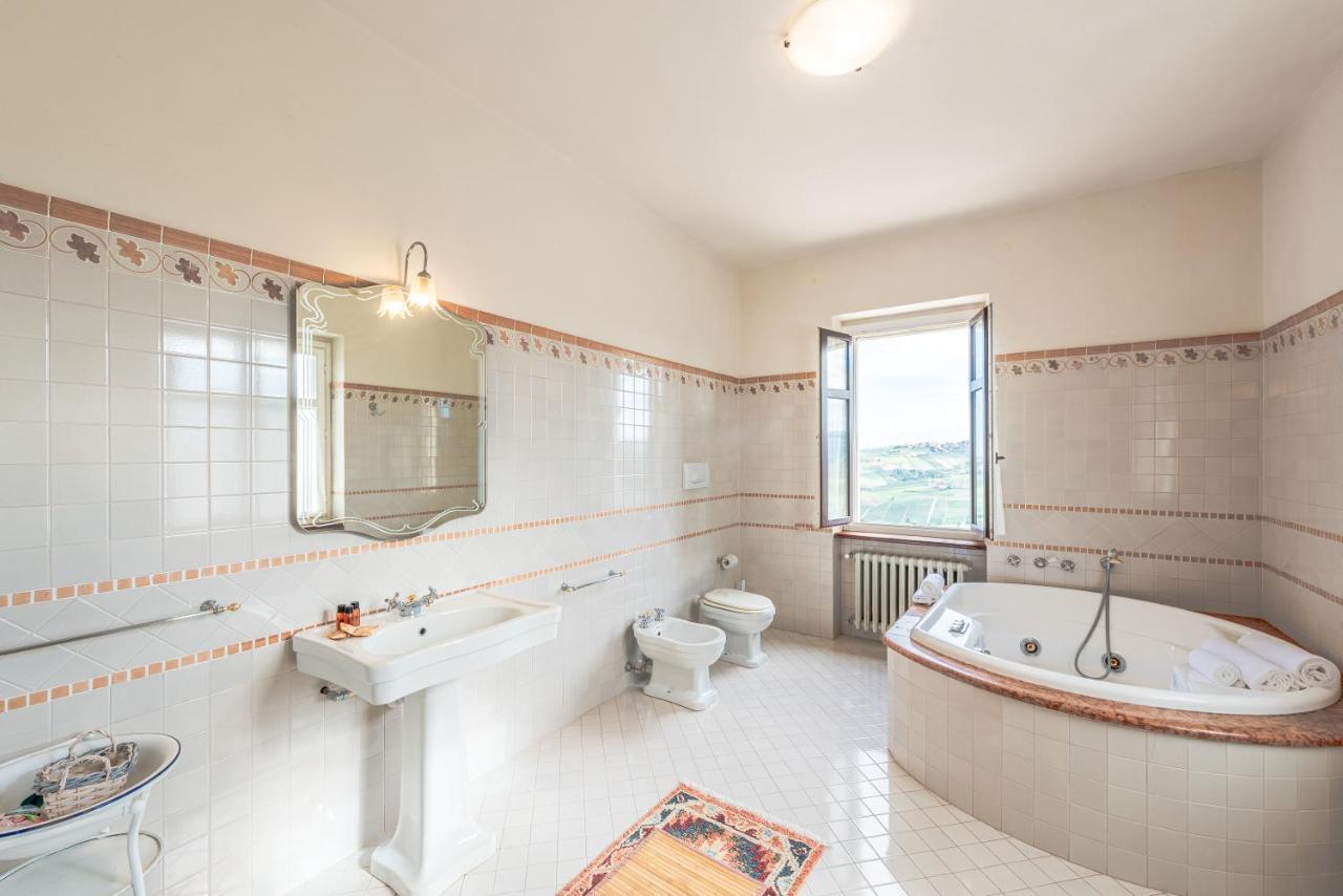 אלבה Villa Bricco Paglieri, Entire Villa מראה חיצוני תמונה