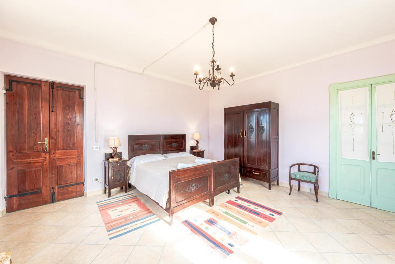 אלבה Villa Bricco Paglieri, Entire Villa מראה חיצוני תמונה