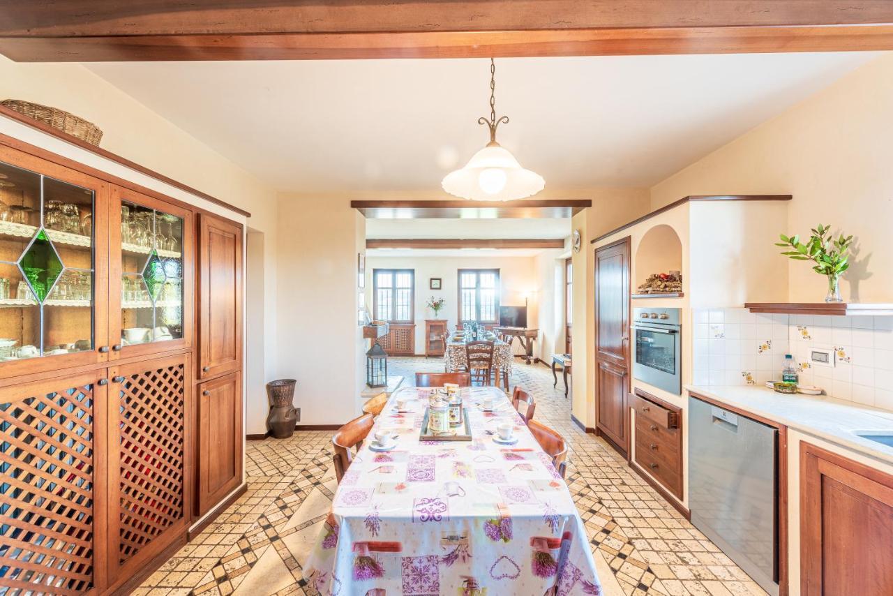אלבה Villa Bricco Paglieri, Entire Villa מראה חיצוני תמונה