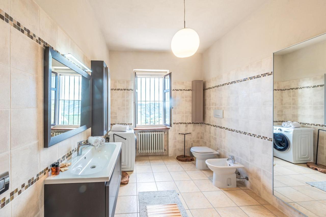 אלבה Villa Bricco Paglieri, Entire Villa מראה חיצוני תמונה