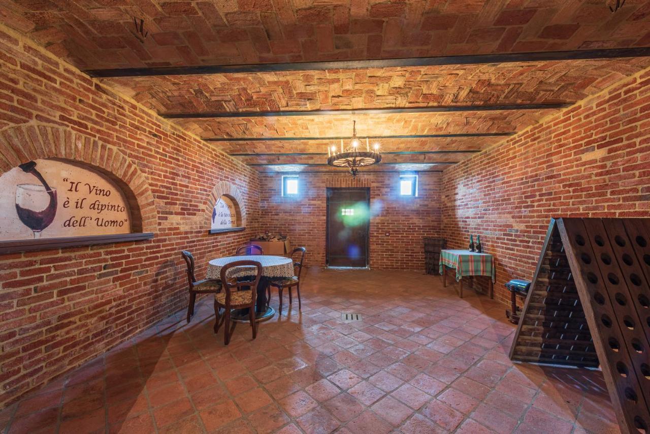 אלבה Villa Bricco Paglieri, Entire Villa מראה חיצוני תמונה