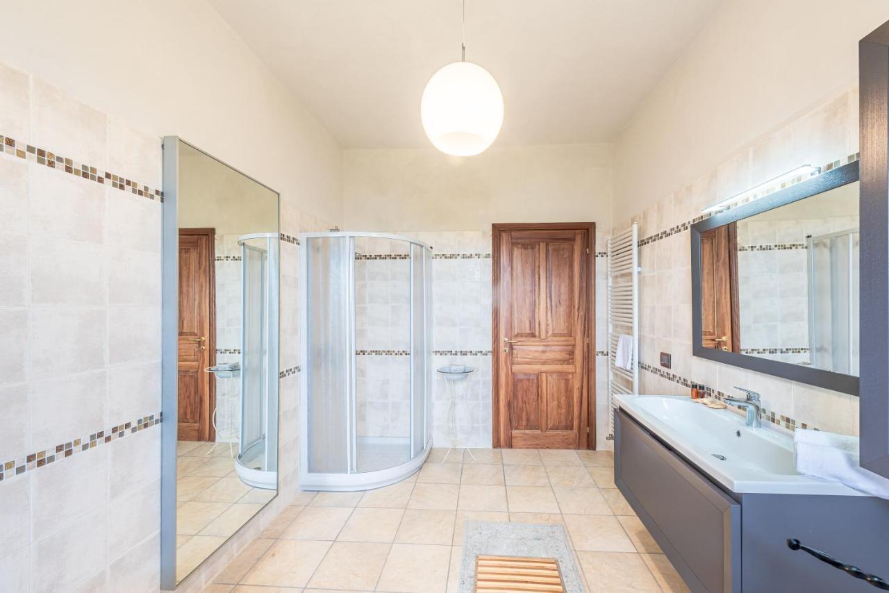 אלבה Villa Bricco Paglieri, Entire Villa מראה חיצוני תמונה