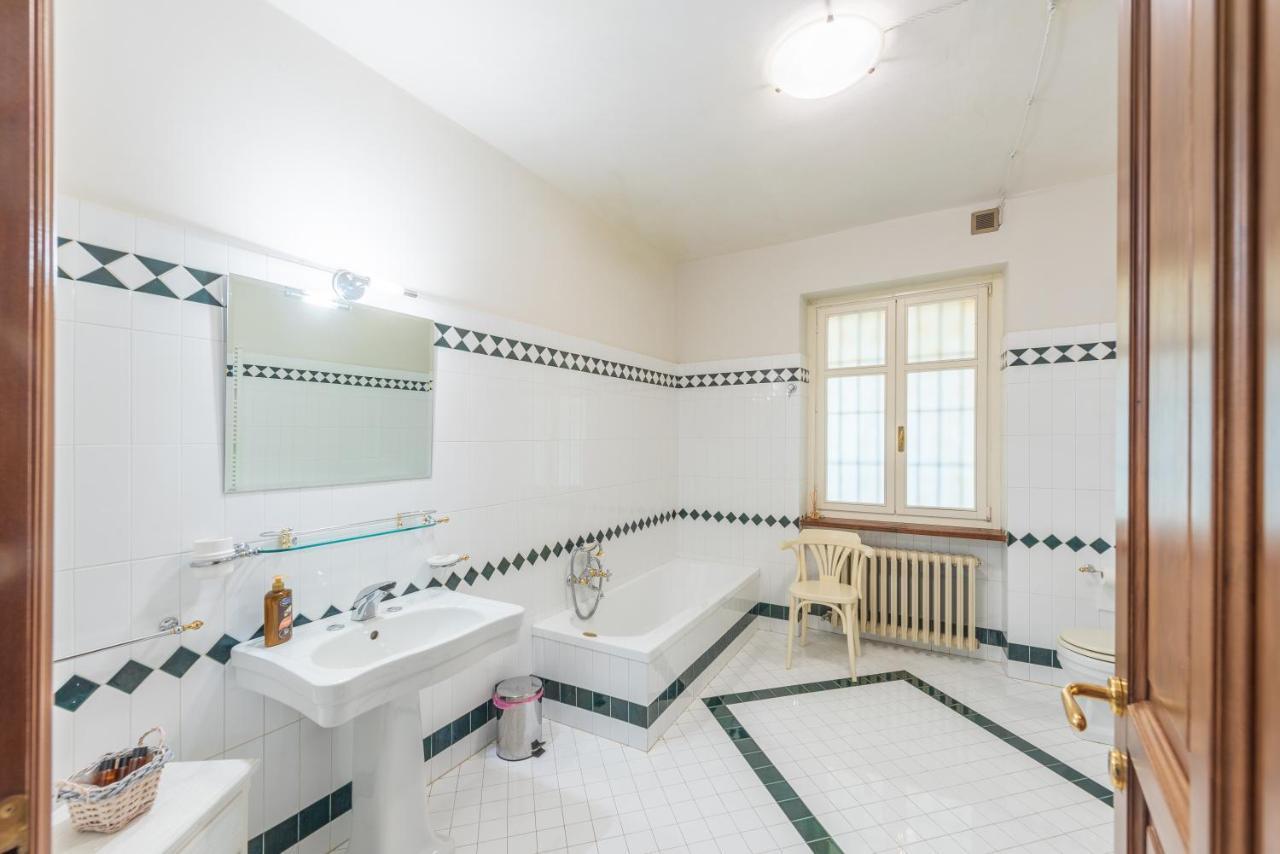 אלבה Villa Bricco Paglieri, Entire Villa מראה חיצוני תמונה